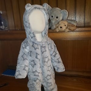 Wonder Nation Snow Suit.  Size 0-3 months.